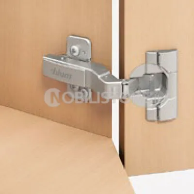 Cerniera Blum Clip Top per mobili ad angolo
